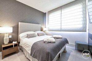 2 bedrooms, in-room safe, iron/ironing board, free WiFi