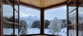 Ski-in -Ski-out Chalet Crestas for 12 persons- Lenzerheide