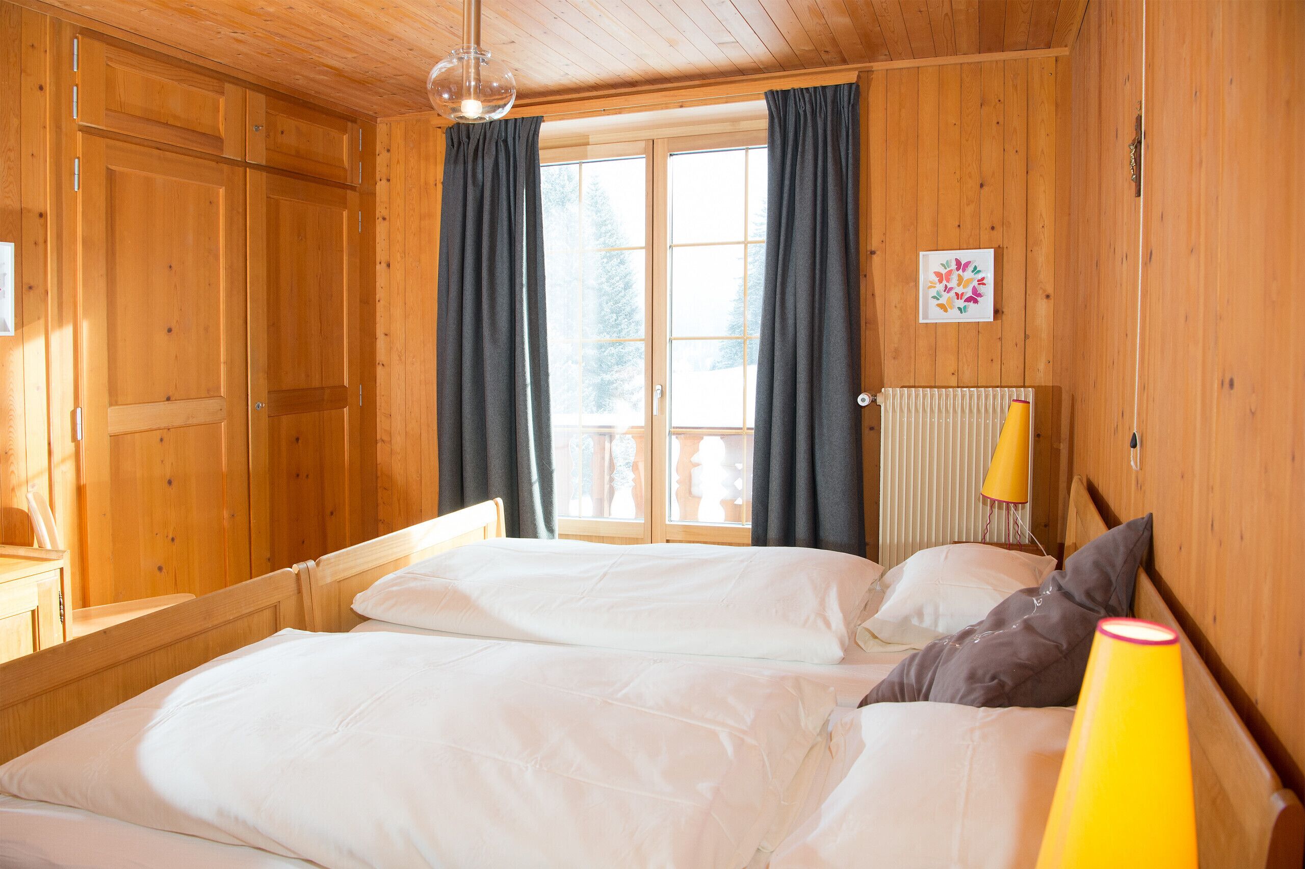 6 bedrooms, free WiFi, bed sheets