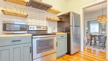 Fridge, microwave, oven, cookware/dishes/utensils