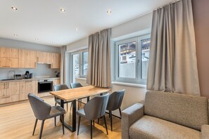 Interior - Apartment 'Luisalle Top 2' with Mountain View, Shared Terrace and Wi-Fi (Auffach)