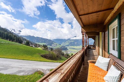Ferienwohnung 'Unterlehenhof N' mit Bergblick, Balkon und WLAN