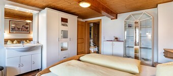 Apartment 'Unterlehenhof N' with Mountain View, Balcony and Wi-Fi