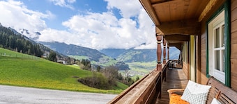 Apartment 'Unterlehenhof N' with Mountain View, Balcony and Wi-Fi