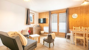 TV - Cosy apt 4 ppl with terrace, private parking (Saint-Sorlin-d´Arves)