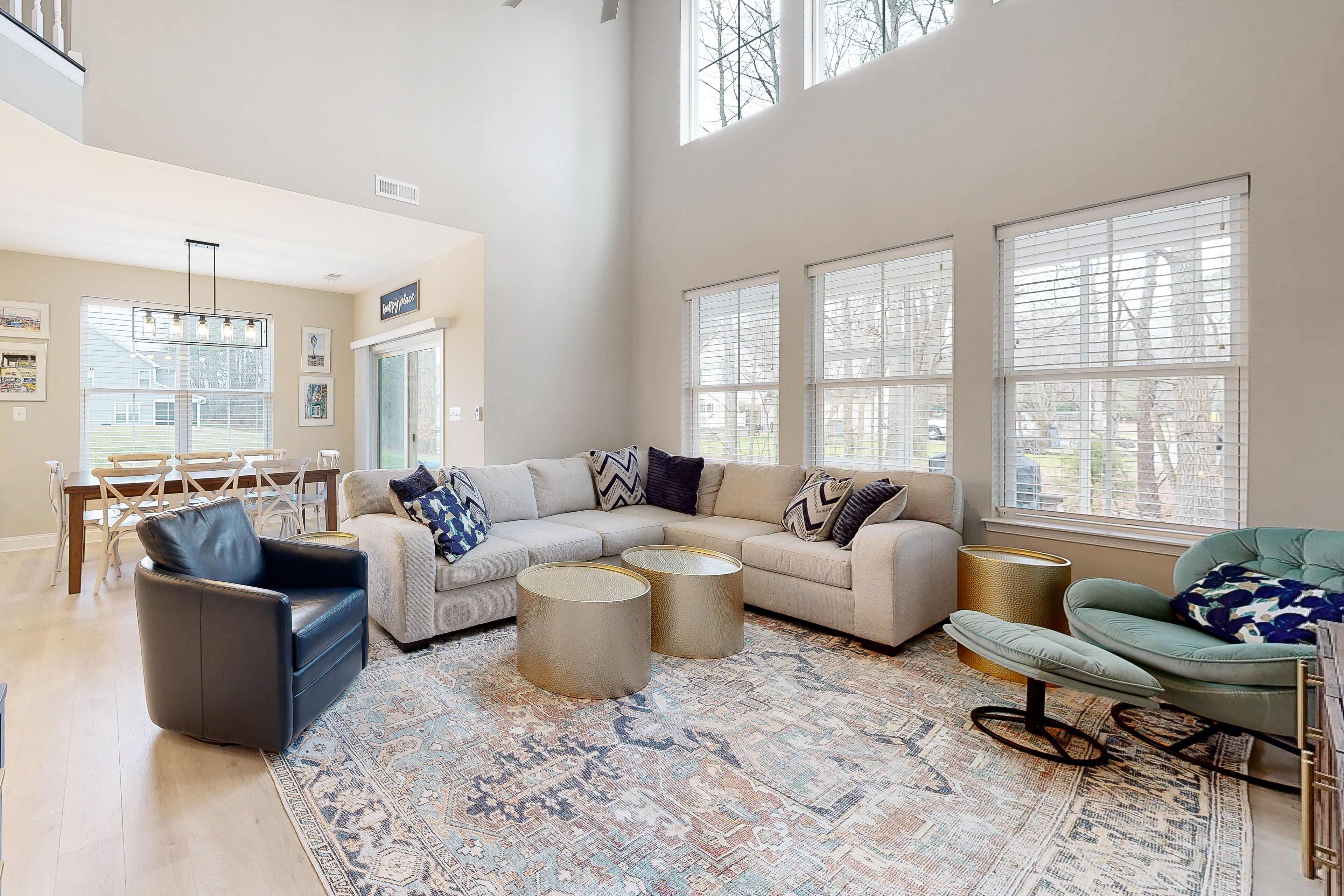 テレビ、卓球台