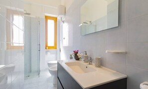 Regadera y bidet 