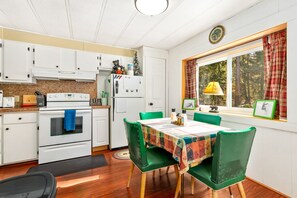 Fridge, microwave, oven, stovetop - Secluded home with hot tub, firepit, & deck - peaceful location (Gold Bar)