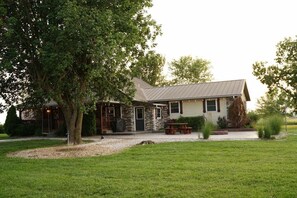 Exterior - Yoder's Farmstead - Yoder's Farmstead (LaRussel)