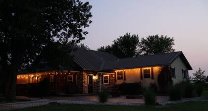 Yoder's Farmstead 4 BR 3 Bath