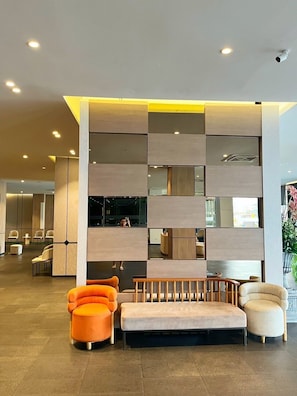 Lobby - Le Srivaree Suvaranabhumi Airport Hotel (Bang Phli)