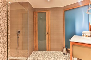 Bathroom - Carine Hotel Centar (Podgorica)