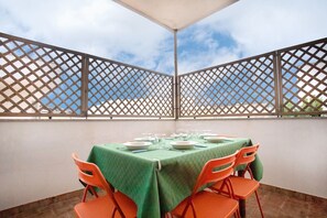 Outdoor dining - Fimar Apartment | two steps from the beach (Porto Cesareo)