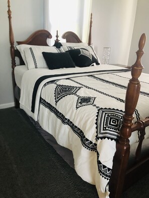 2 عدّة غرف نوم وواي فاي وملاءات أسرّة