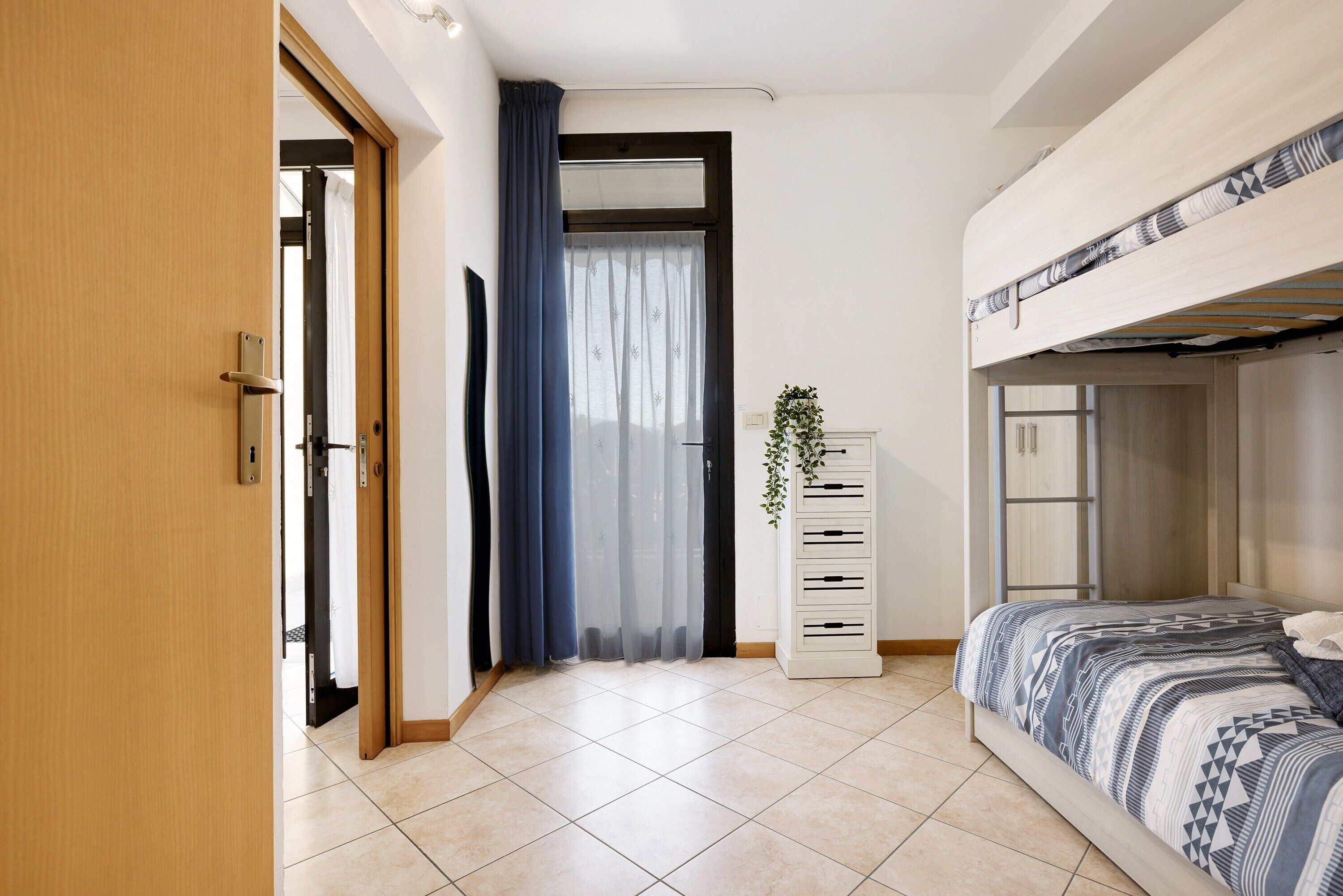 2 habitaciones, wifi gratis y ropa de cama 