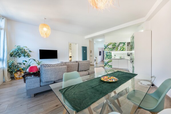 Dining - Apartment 'Center Salo' with Wi-Fi and Air Conditioning (Salo)