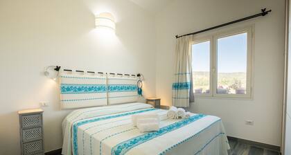 Holiday Home 'Villa S'ena E Su Juncu' with Mountain View, Wi-Fi & Air Conditioning