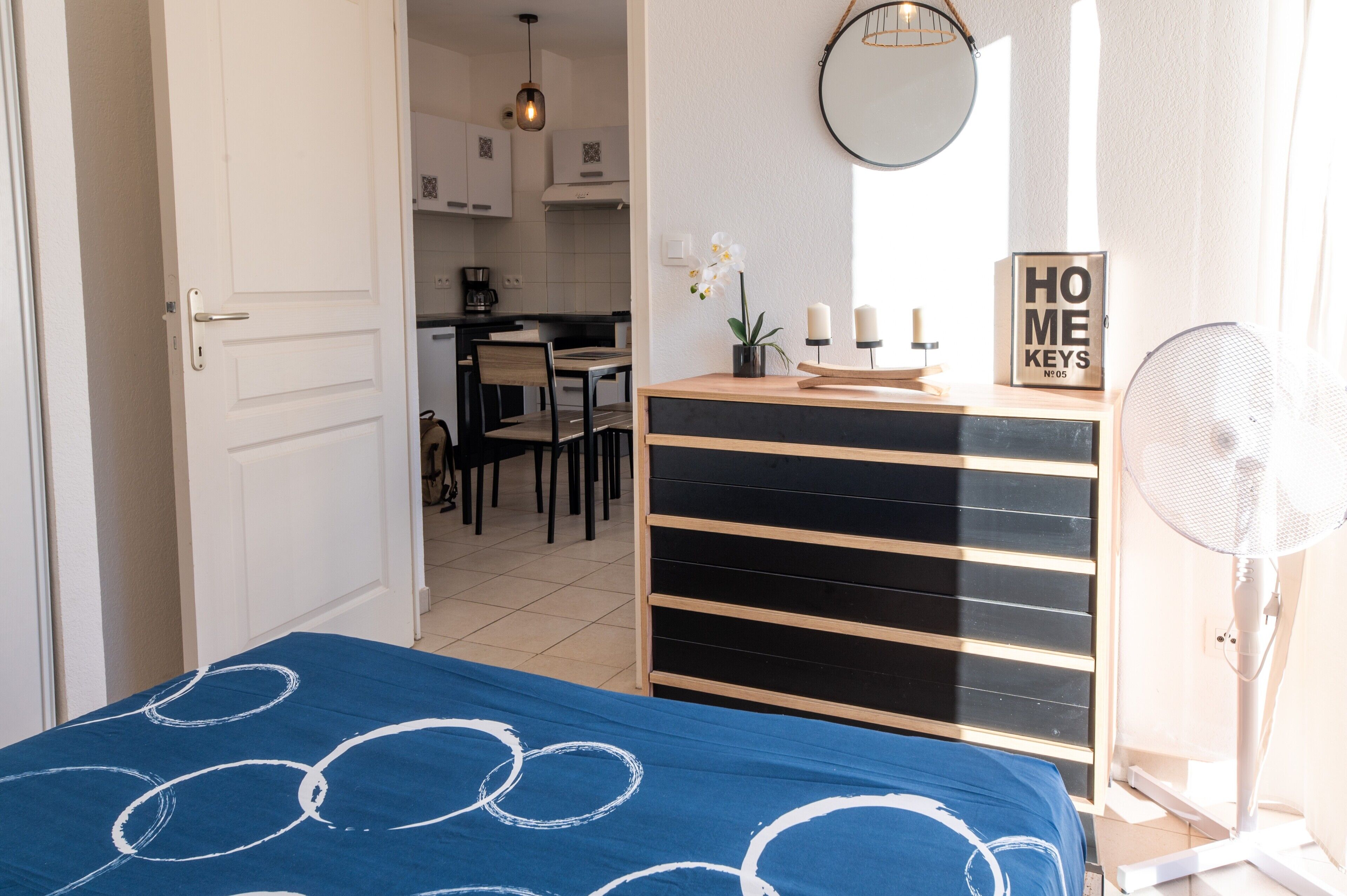 1 habitación y ropa de cama 