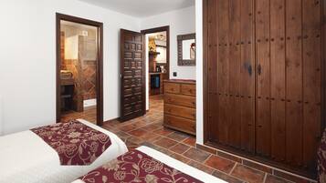 2 habitaciones, tabla de planchar con plancha y wifi gratis