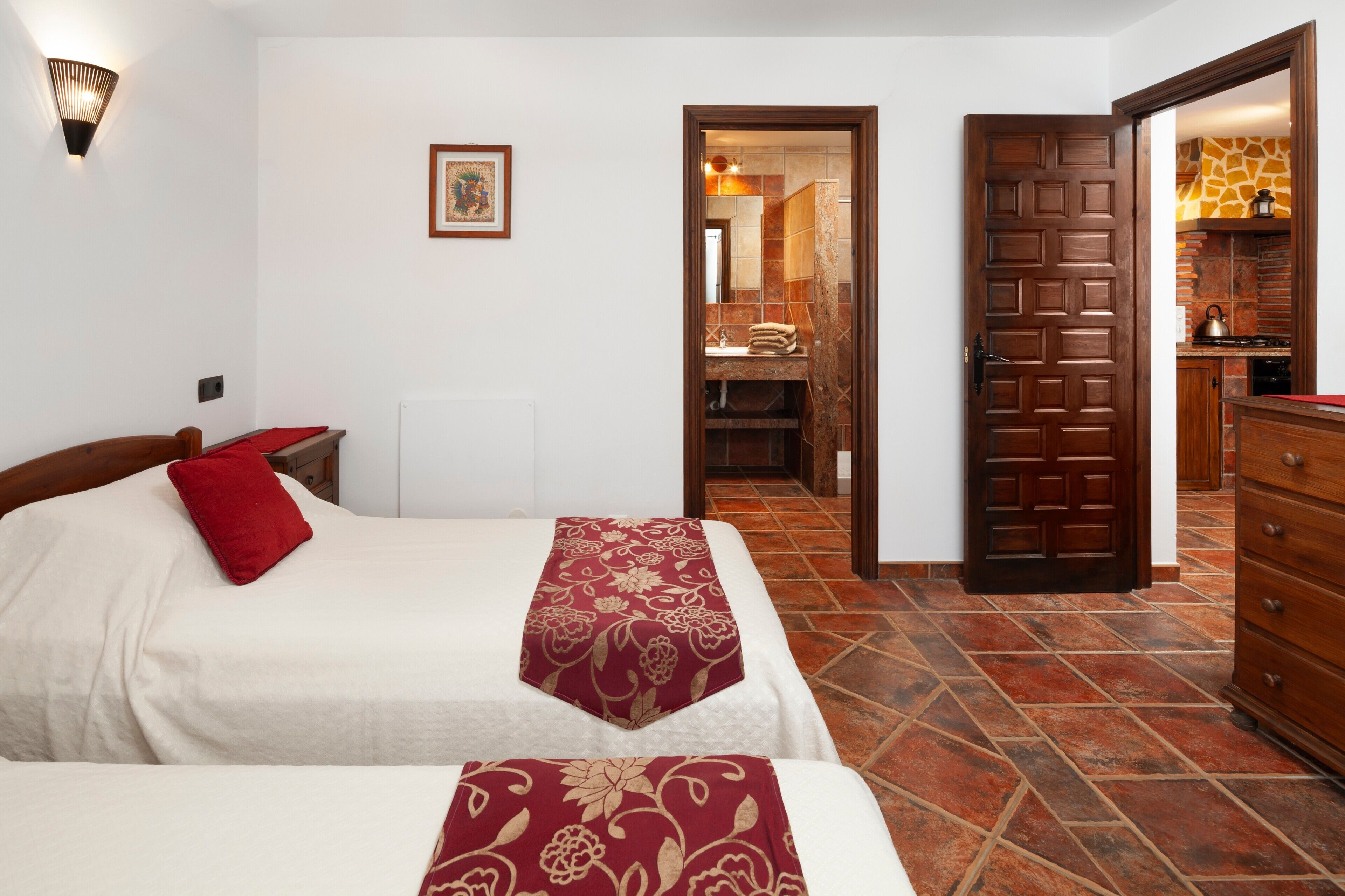 2 bedrooms, iron/ironing board, free WiFi, bed sheets