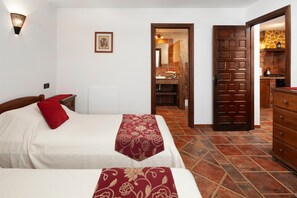 2 dormitorios, tabla de planchar con plancha, wifi gratis y ropa de cama
