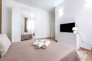 2 bedrooms, iron/ironing board, free WiFi, bed sheets