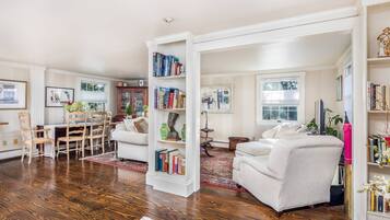 Smart-tv och eldstad