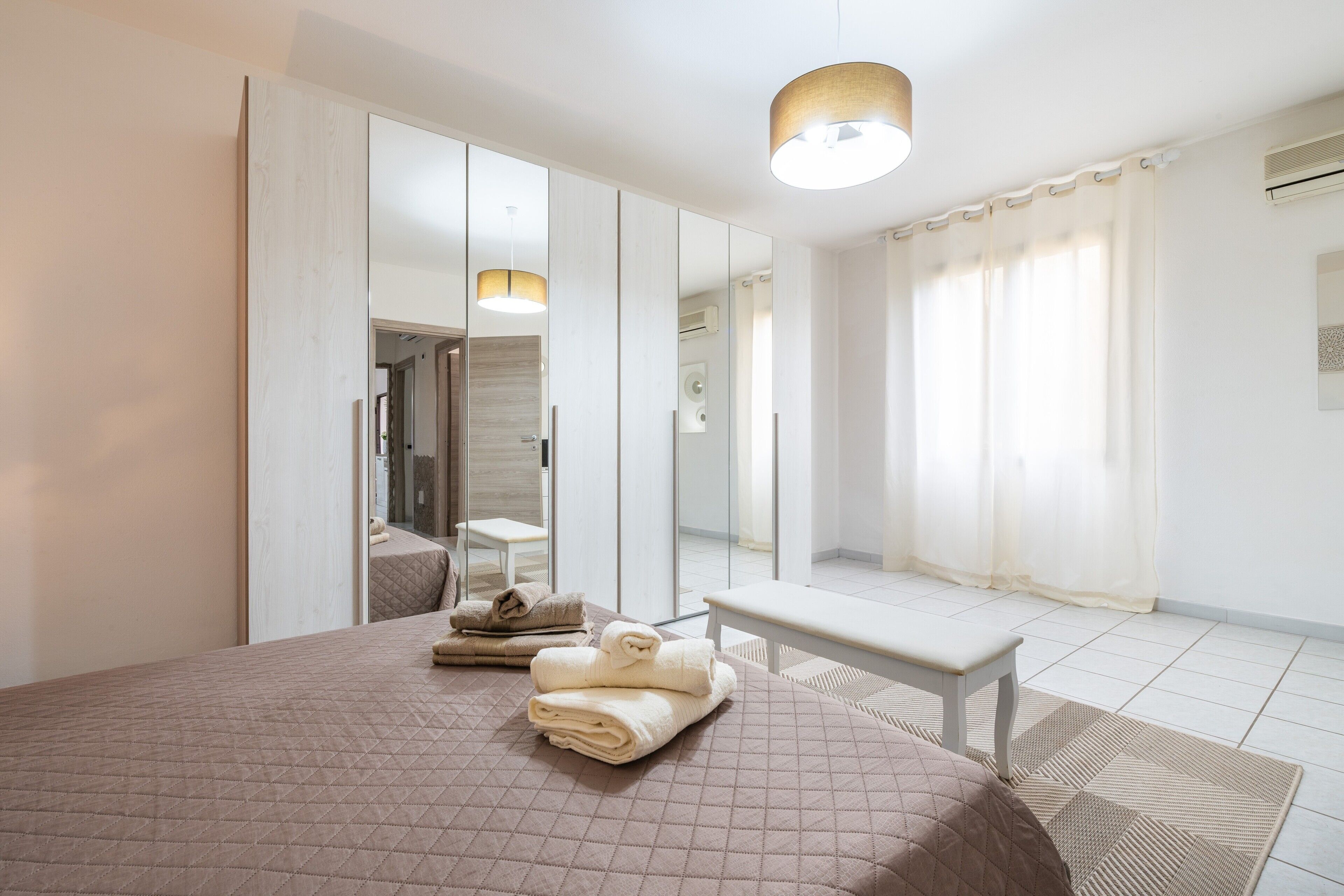 2 bedrooms, iron/ironing board, WiFi (free), bed sheets