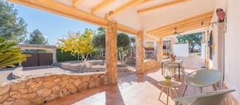 Holiday Home 'Reme ' with Private Pool, Wi-Fi and Air Conditioning