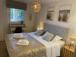 3 bedrooms, free WiFi, bed sheets