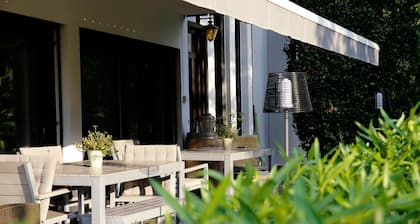 Apartment 'Pension Grasser' with Mountain View, Private Terrace and Wi-Fi