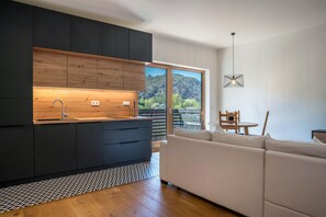 TV - Apartment 'Pension Grasser' with Mountain View, Private Terrace and Wi-Fi (Ora)