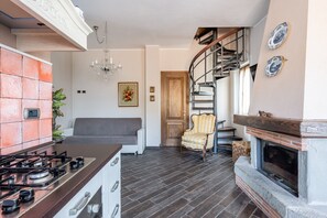 Interior - Apartment 'Nonna Teta 3' with Private Garden (Molazzana)