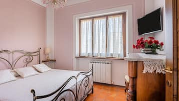 1 bedroom, iron/ironing board, bed sheets