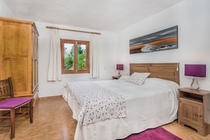 2 makuuhuonetta, ilmainen Wi-Fi, vuodevaatteet