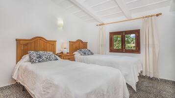 2 bedrooms, free WiFi, bed sheets