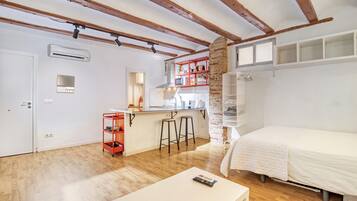 1 bedroom, iron/ironing board, free WiFi, bed sheets