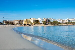 Vlak bij het strand