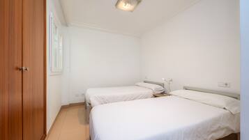 3 sovrum, strykjÀrn/strykbrÀda, gratis wi-fi och sÀngklÀder