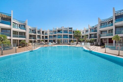 Appartement de vacances "Nautilus Sea View" près de la plage avec piscine et Wi-Fi