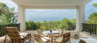 Vakantiehuis "Juliarina" met zeezicht, tuin & Wi-Fi