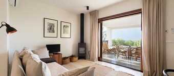 Holiday Home "Juliarina" with Sea View, Garden & Wi-Fi