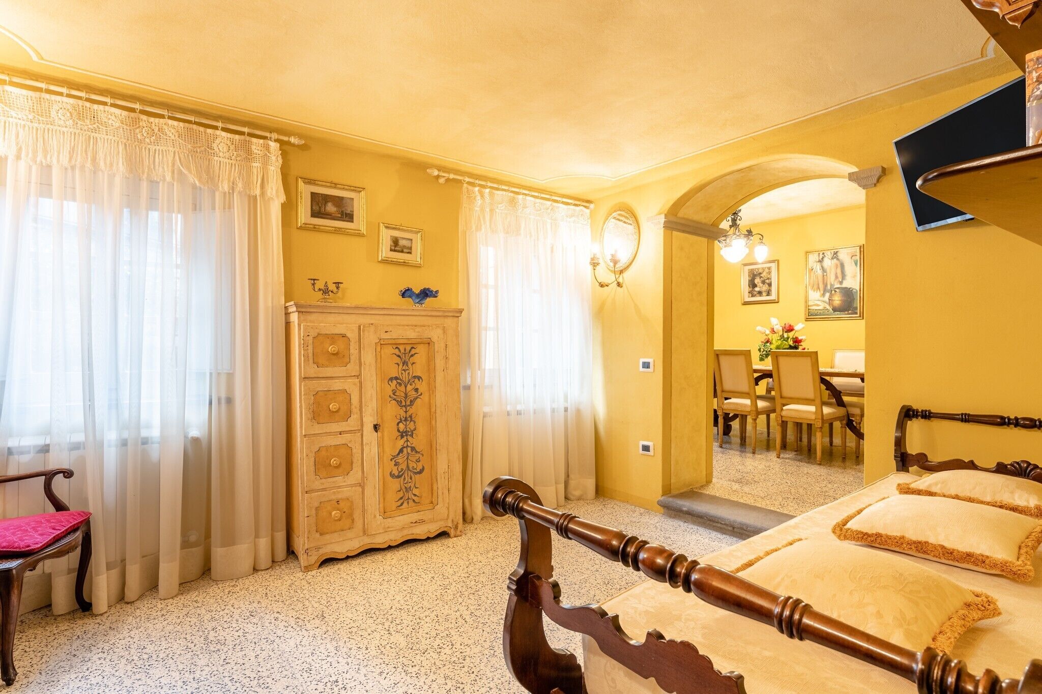 2 slaapkamers, een strijkplank/strijkijzer, beddengoed