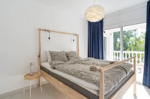 3 sovrum, strykjärn/strykbräda, gratis wi-fi och sängkläder