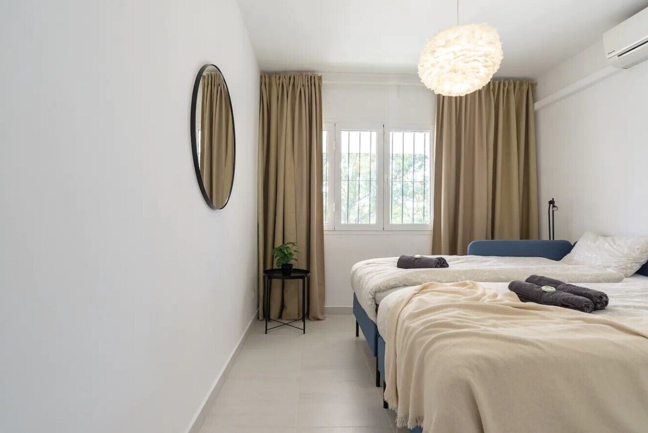 3 bedrooms, iron/ironing board, free WiFi, bed sheets