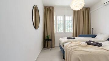 3 bedrooms, iron/ironing board, free WiFi, bed sheets