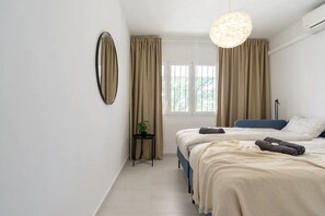 3 bedrooms, iron/ironing board, free WiFi, bed sheets - Holiday Home 'Modern Villa with Private Pool' with Sea View, Wi-Fi and Air Conditioning (MIJAS)