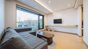 Room (203) - Jebriya (Hwaseong)