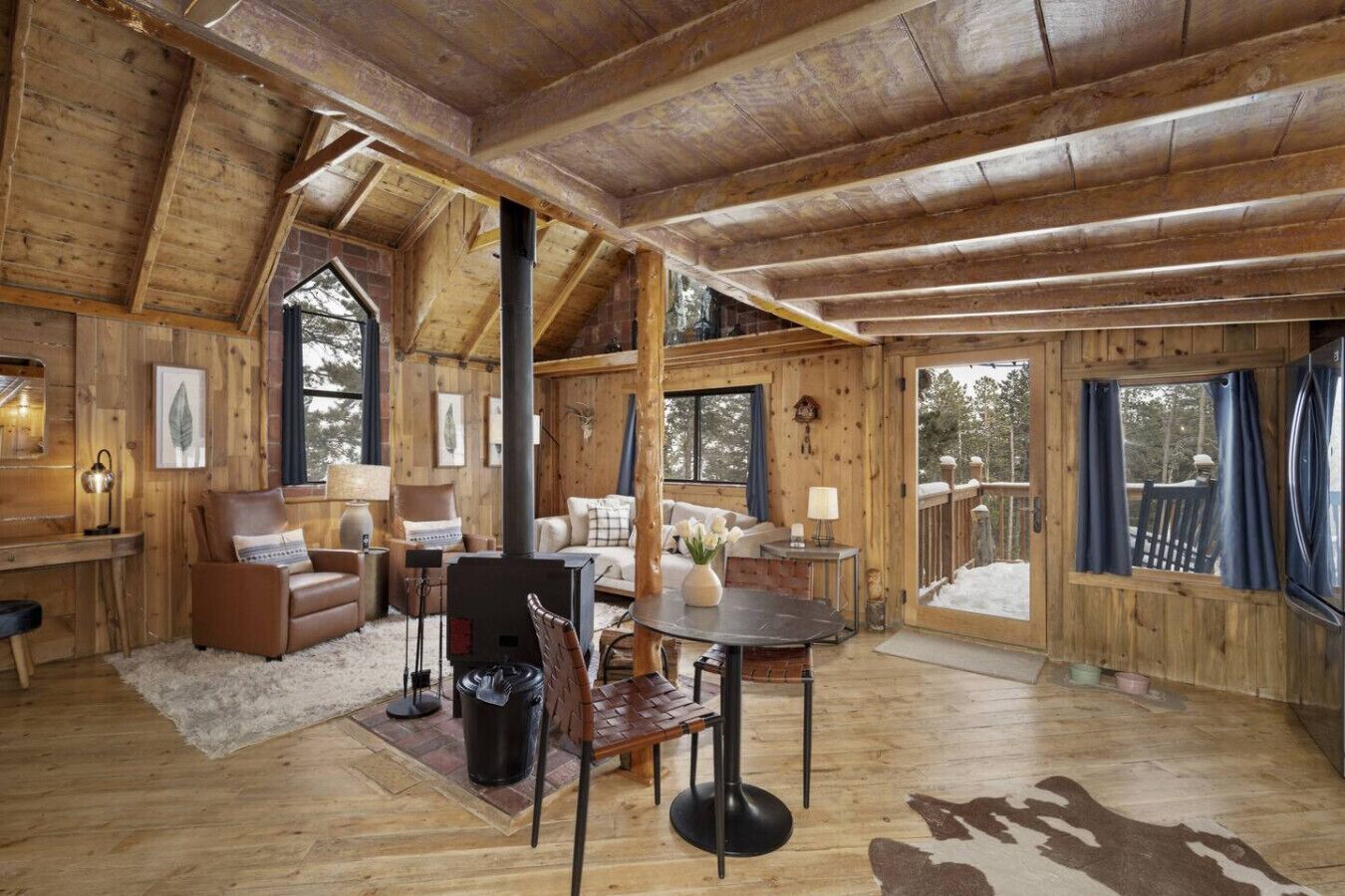 Televisio, takka, DVD-soitin