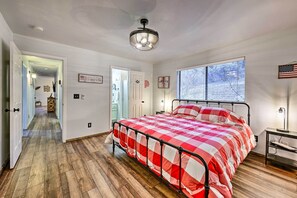 4 chambres, fer et planche à repasser, lit parapluie, Internet gratuit